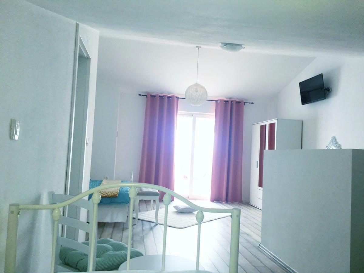 Apartment Valentina Klenovica Exterior foto